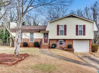 3033 Debra Dr, Fultondale, AL 35068