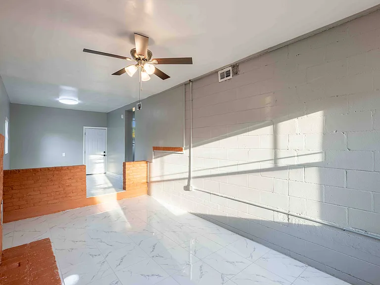 2013 Ronald Ln — Photo 22