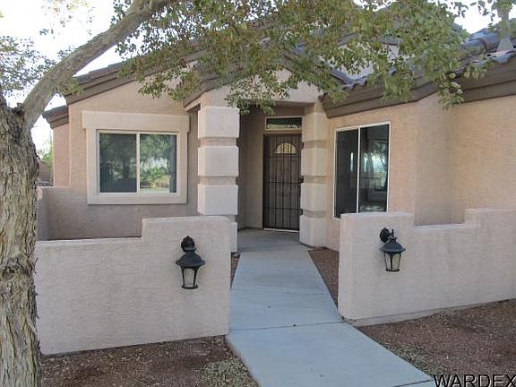 3rd image of 2366 Stetson Cir