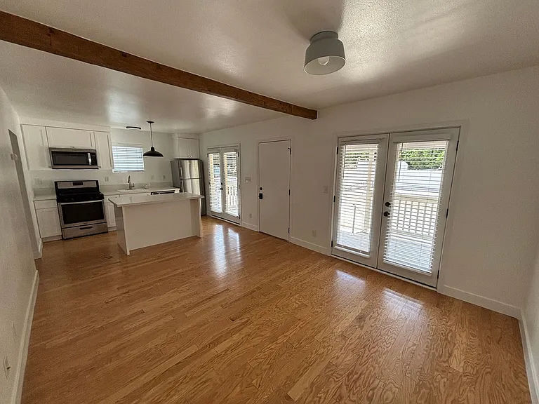 3232 Verdugo Rd — Photo 2