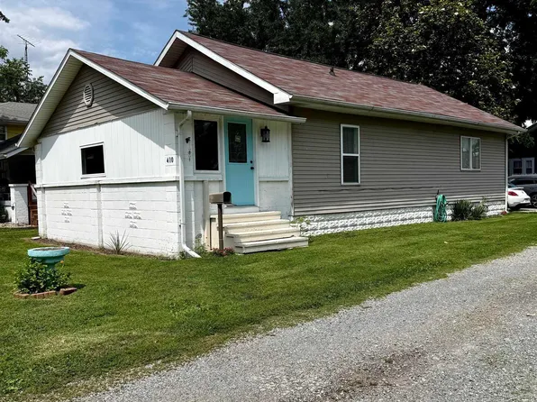 410 N Commercial St, Benton, IL 62812