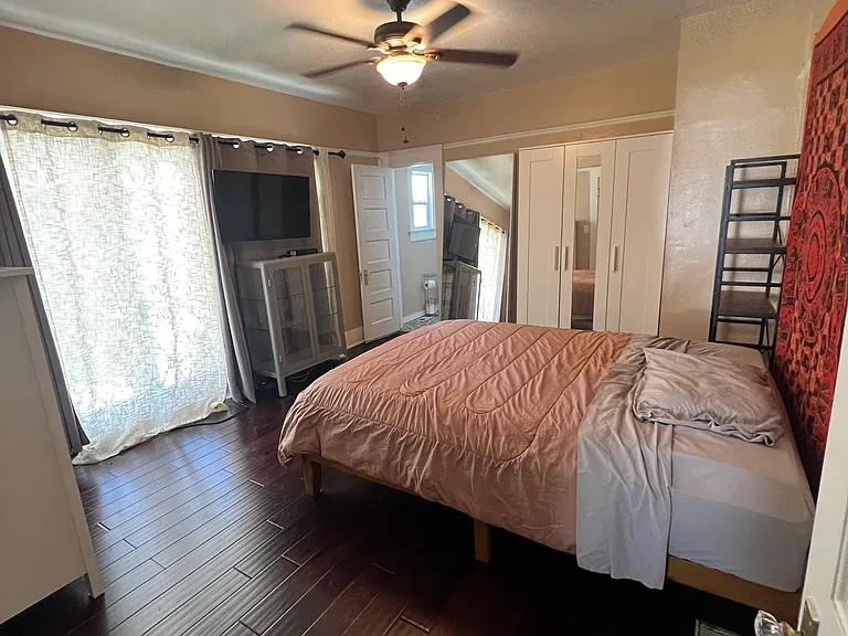 392 E Arrow Hwy — Photo 5