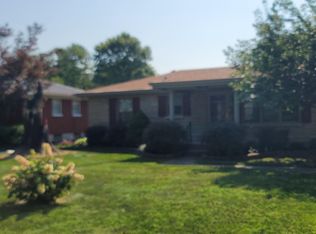 7919 Bluebonnet Rd, Louisville, KY 40258