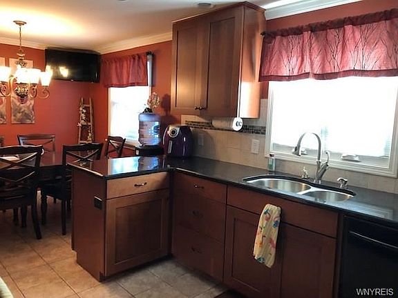 5th image of 59 Sunnyside Dr