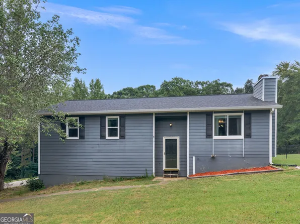 2065 Gum Creek Ln, Loganville, GA 30052