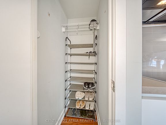 5th image of 85 Queens Wharf Rd #812