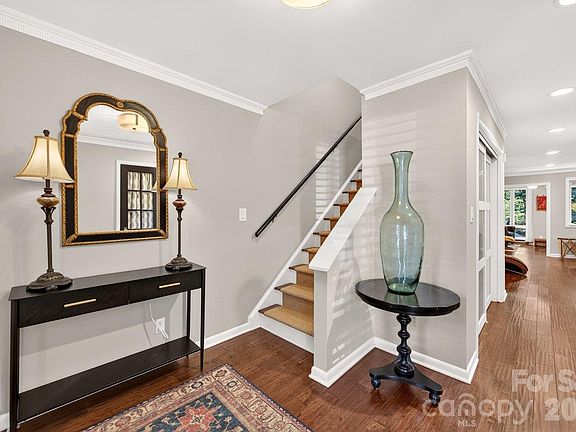 3rd image of 5807 Sharon Rd APT F