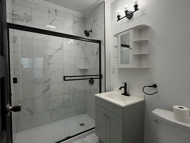 123 E Lafayette Ave — Photo 4