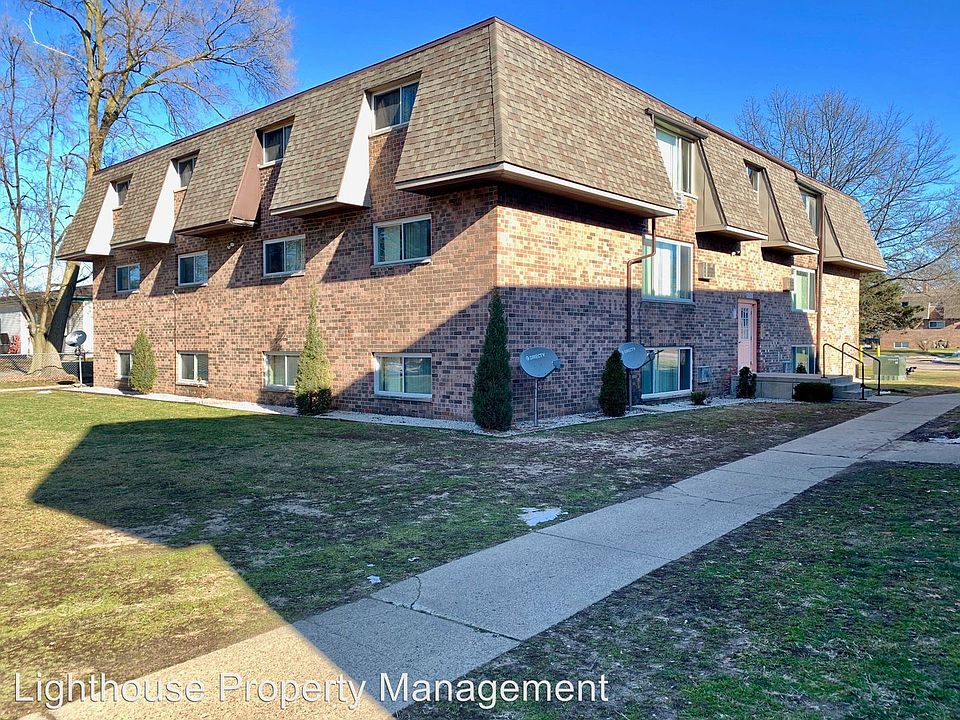 1st image of 654 36th St SW APT 303