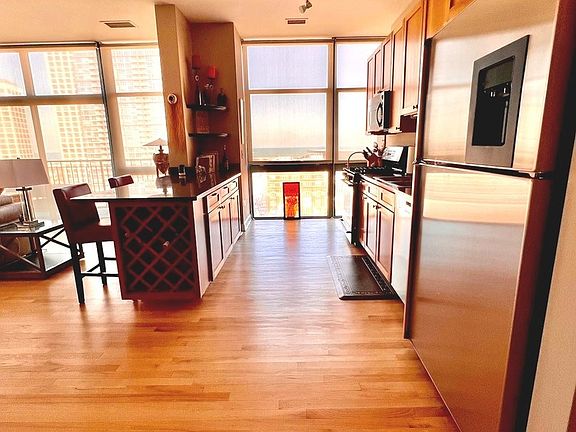 5th image of 221 E Cullerton St APT 1123