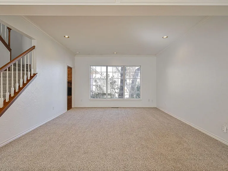 3929 Devon Dr — Photo 3