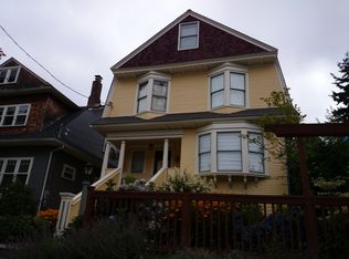 616 14th Ave E, Seattle, WA 98112