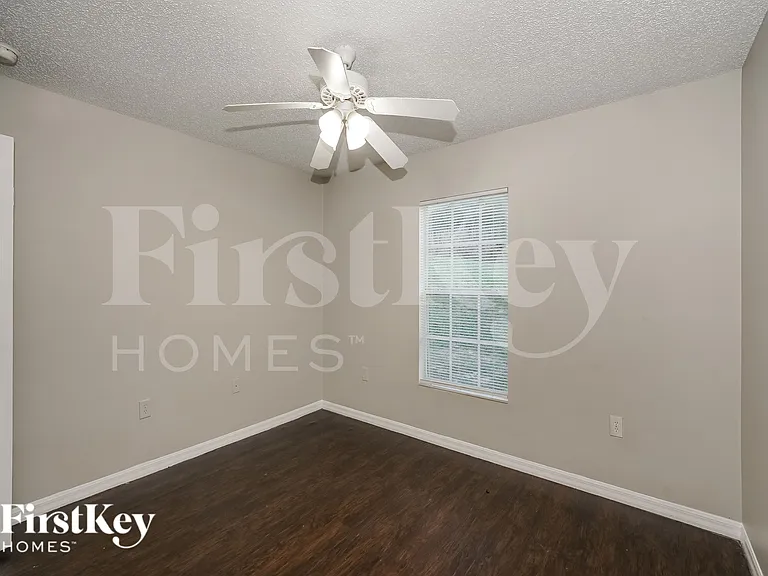 797 Chestnut Ave — Photo 12