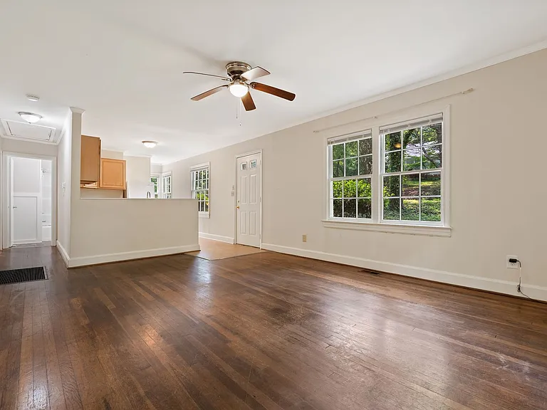 1208 Hillview Rd — Photo 2