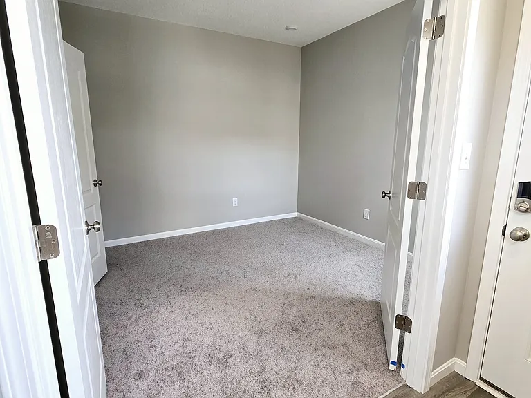 6096 Wainscott Trce #6096 — Photo 7