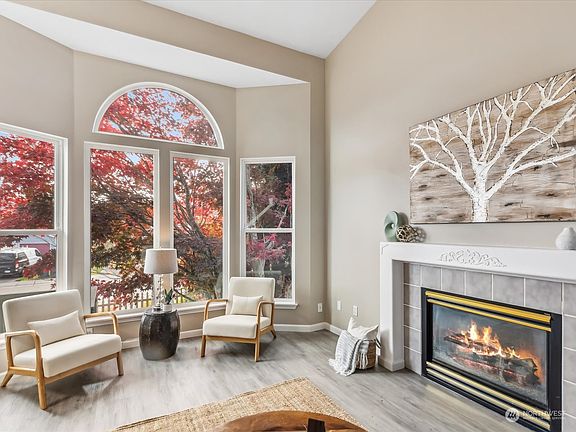 4th image of 6527 94th Street NE