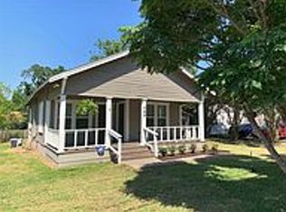 702 N Coulter Dr, Bryan, TX 77803