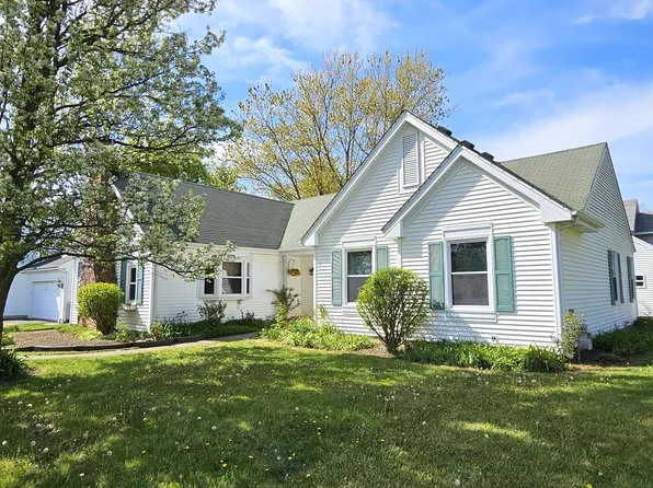 6218 Old Farm Ln, Gurnee, IL 60031