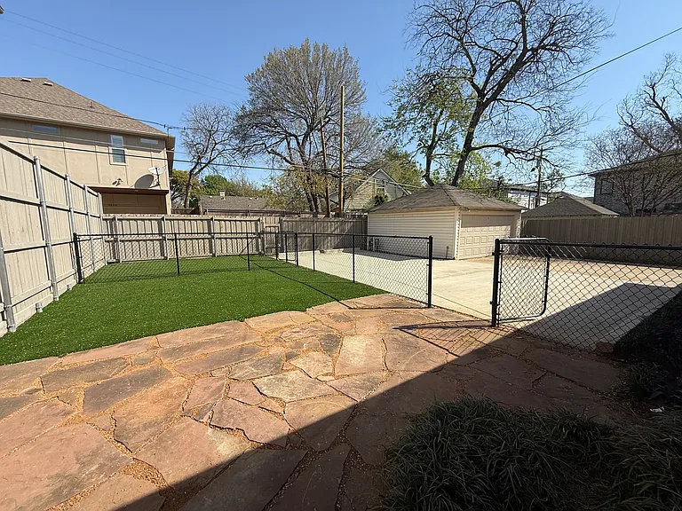 5529 Longview St — Photo 34