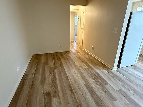 4th image of 1592 Lansing St APT 4