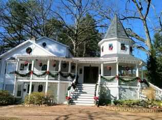 10400 Woodstock Rd, Roswell, GA 30075