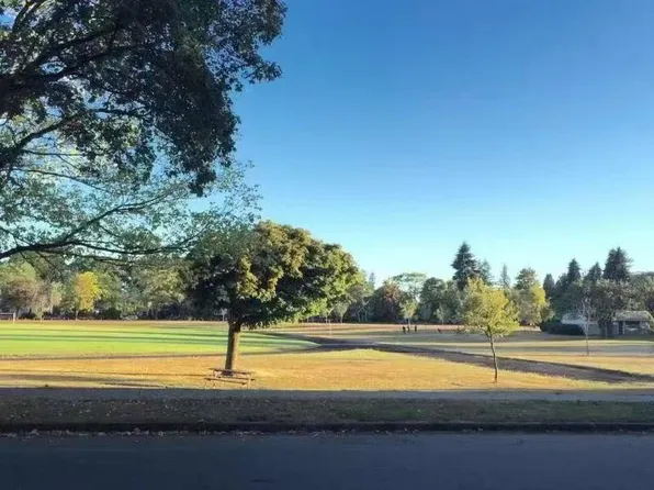 3093 W 29th Ave, Vancouver, BC V6L 1Y5