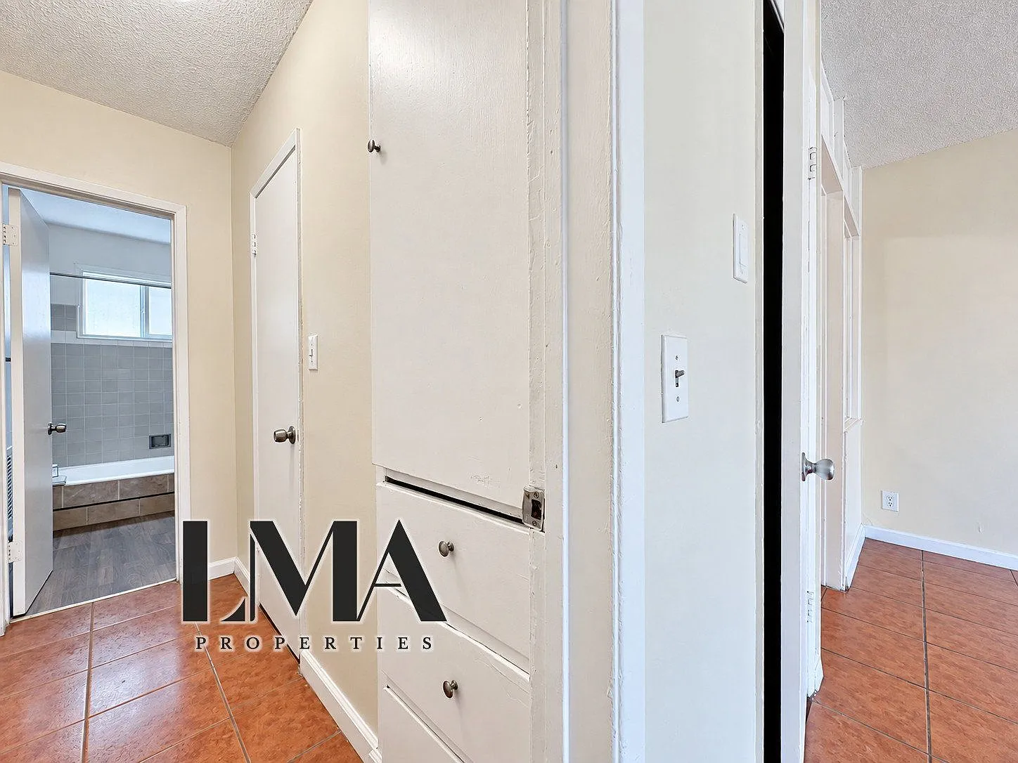 Studio, 1.0 bath, 500 sqft, $1,350 — Photo 3