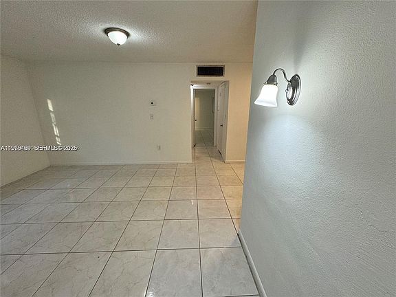 5th image of 2005 Jefferson St APT 205