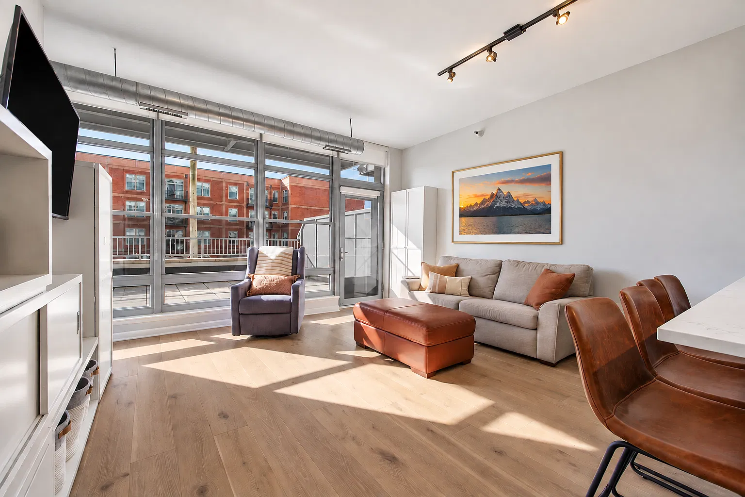 1200 W Monroe St — Photo 1