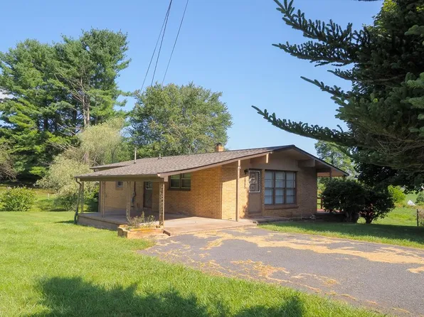2865 Cranberry Rd, Woodlawn, VA 24381