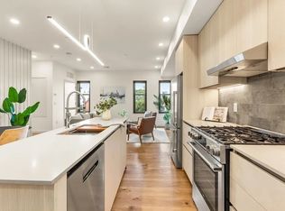 211 Condor St #4, Boston, MA 02128