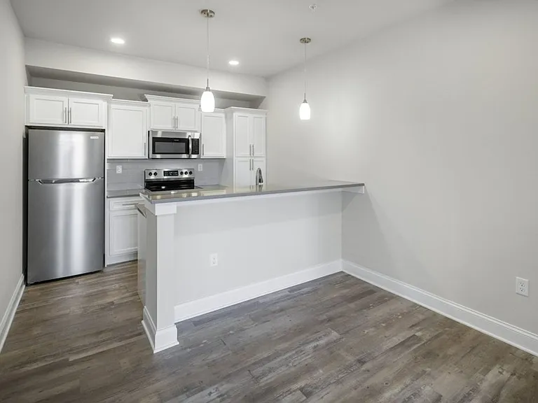 721 Burdeck St #15 — Photo 38