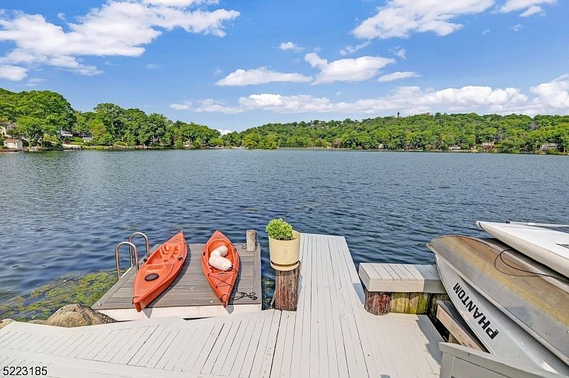 71 Upper Lakeview Ave, Ringwood, NJ 07456 MLS 3845646 Zillow