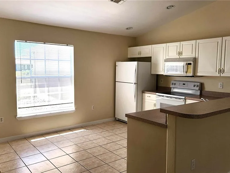 3800 15th St SW — Photo 6