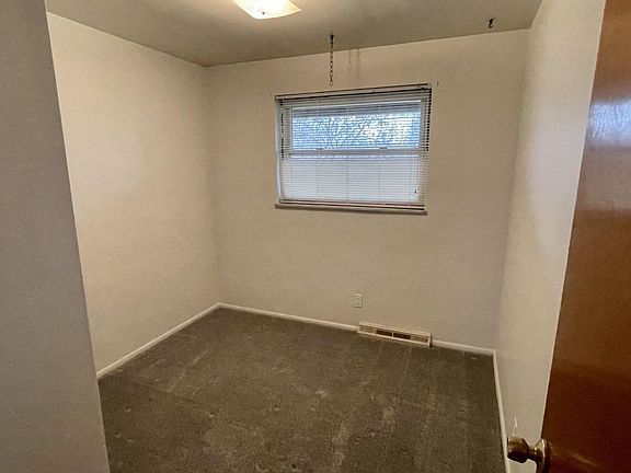 4th image of 9444 Coogan Dr