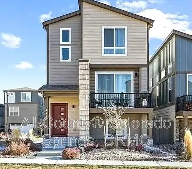 4350 Parkwood Trl — Photo 1