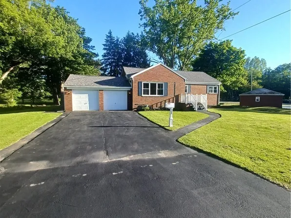 21 East And West Rd, West Seneca, NY 14224