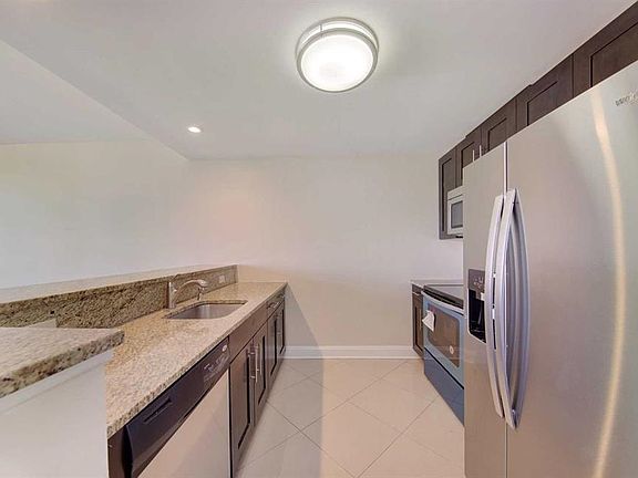 4th image of 29 1st St APT 505
