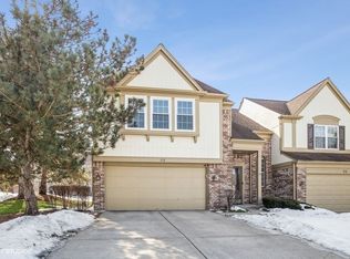 98 Versailles Ct, Bloomingdale, IL 60108