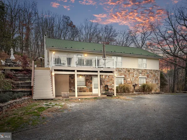 571 Martinsburg Rd, Berkeley Springs, WV 25411