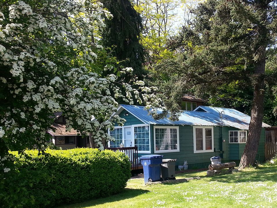 Freshly painted exterior!