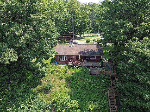 2nd image of 8744 Lower Lake Road Spur