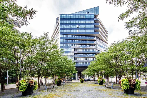 21 Lawren Harris Sq #812 Photo 1