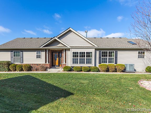 2nd image of 15494 Kennedy Ct