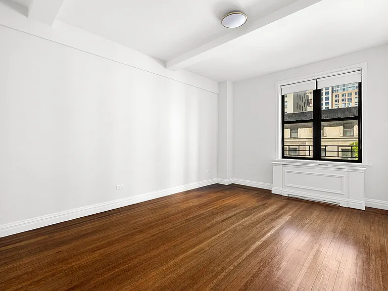 210 W 70th St #509 — Photo 7