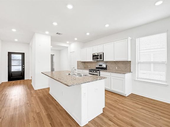 5th image of 3414 Paddock Lndg