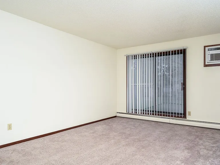 Heritage Heights Apartments — Photo 42