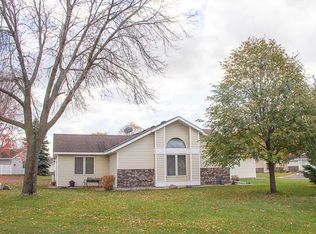 9250 Yorkshire Ln, Minneapolis, MN 55443
