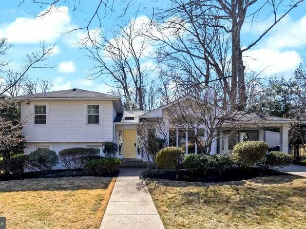 4400 Delmont Ln, Kensington, MD 20895