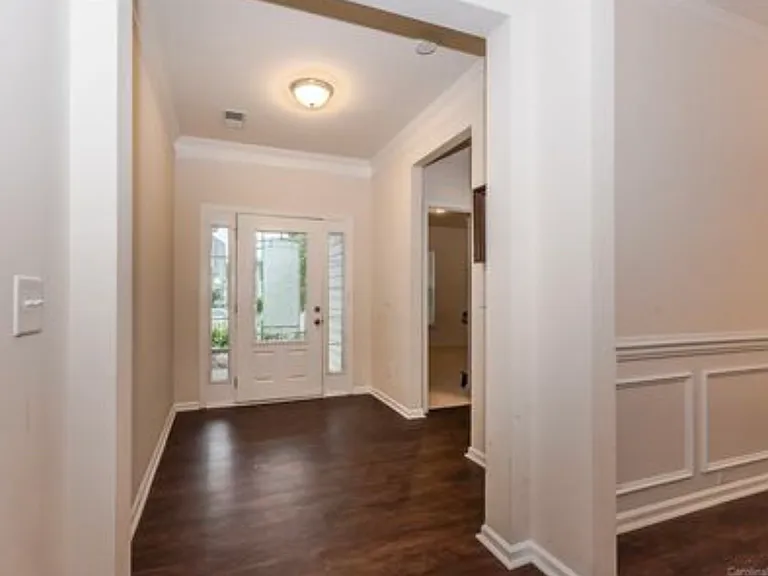 1525 Deer Meadows Dr — Photo 3